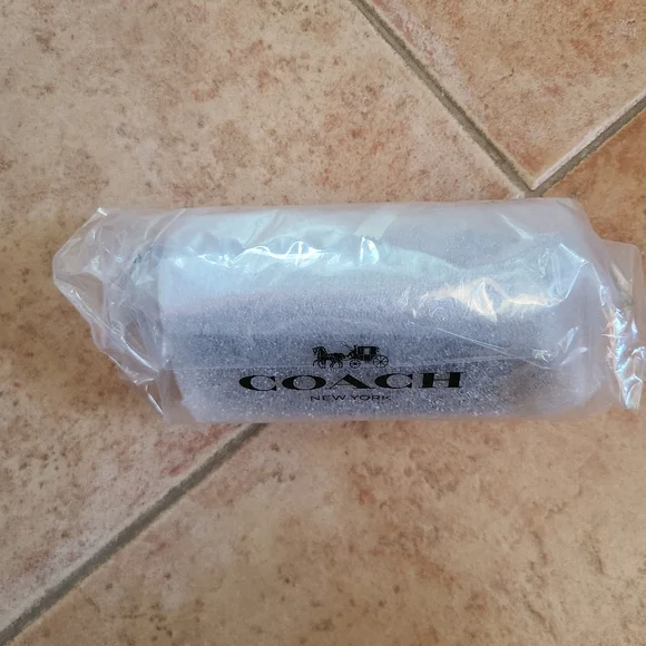 👀50% OFF 👀⛳️ NWT‼️ Coach brand 6-piece Golf Set in Case - Picture 6 of 7